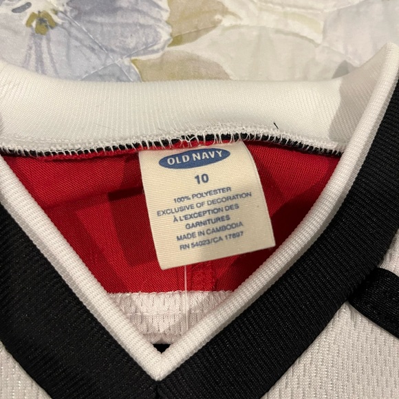 NWOT Old Navy hockey shirt - Picture 6 of 12